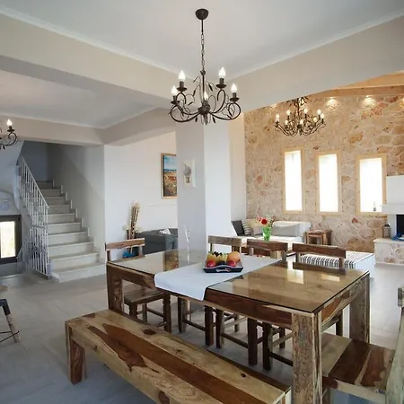 فيلة Thea Thalatta *