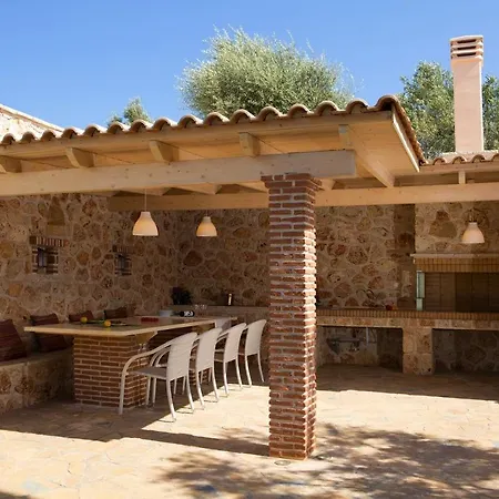 فيلة Thea Thalatta