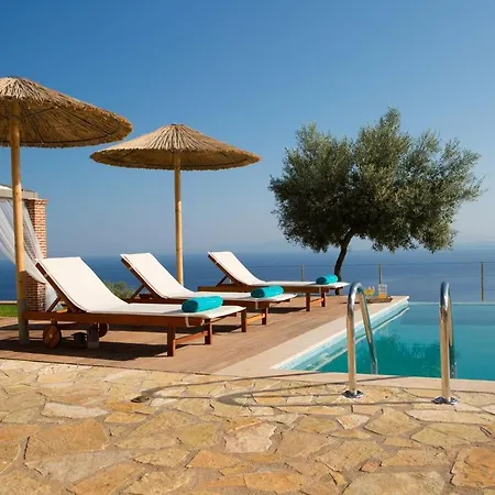 Thea Thalatta فيلة *