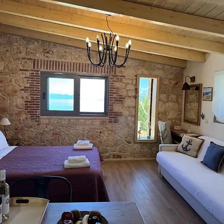 Villa Thea Thalatta Tsoukaládhes