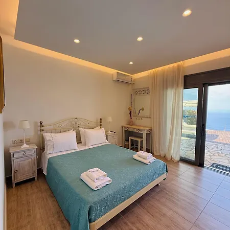 Thea Thalatta Tsoukaládhes